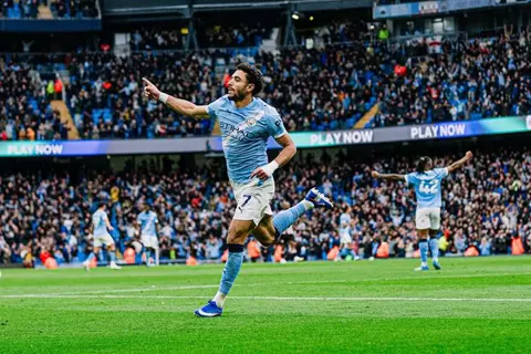 لتعويض ليفاندوفسكي.. برشلونه يجدد اهتمامه بالتعاقد مع مرموش
